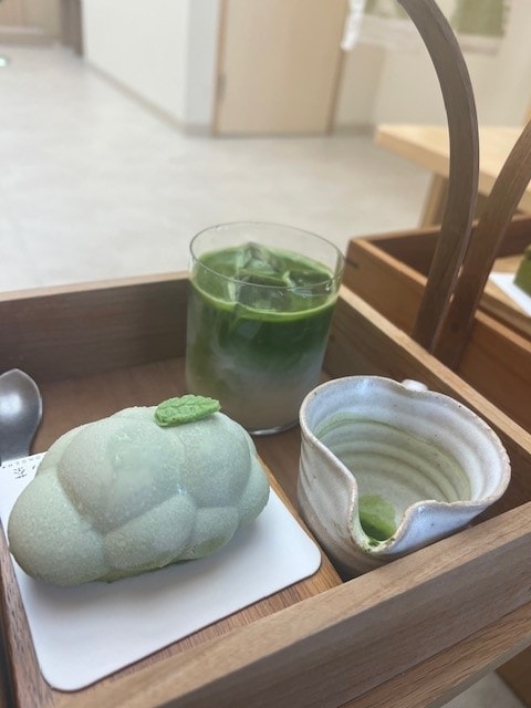 Kumonocha macha drink and cloud-like mousse